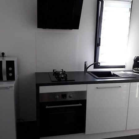 Logement Neuf De 40 M², Equipe Et Confortable Croix-Chapeau Exterior photo