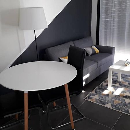 Logement Neuf De 40 M², Equipe Et Confortable Croix-Chapeau Exterior photo